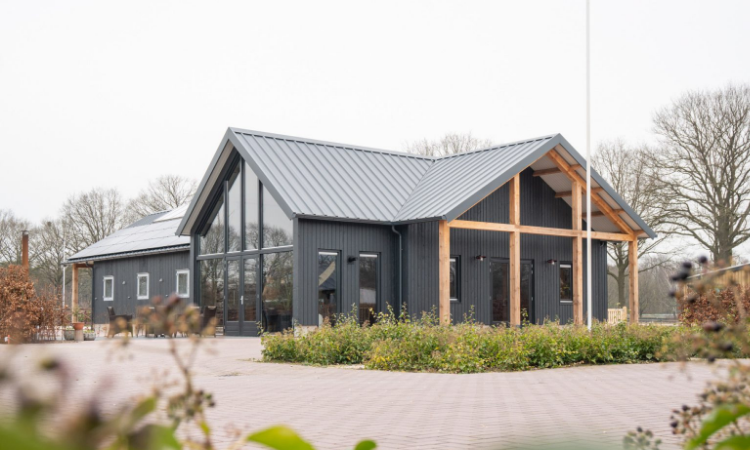 Ontdek de verschillende soorten luxe houten schuren voor je tuin