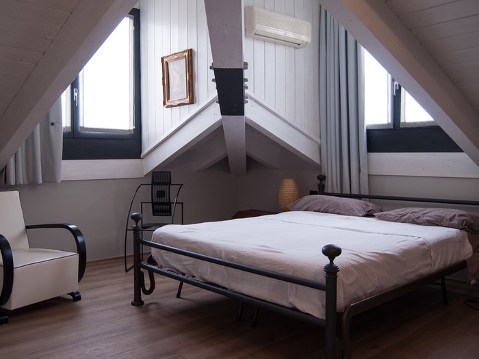 voordeel Afhankelijkheid Bewusteloos Zolder slaapkamer inrichten: 4x handige tips! | Woonblog.eu